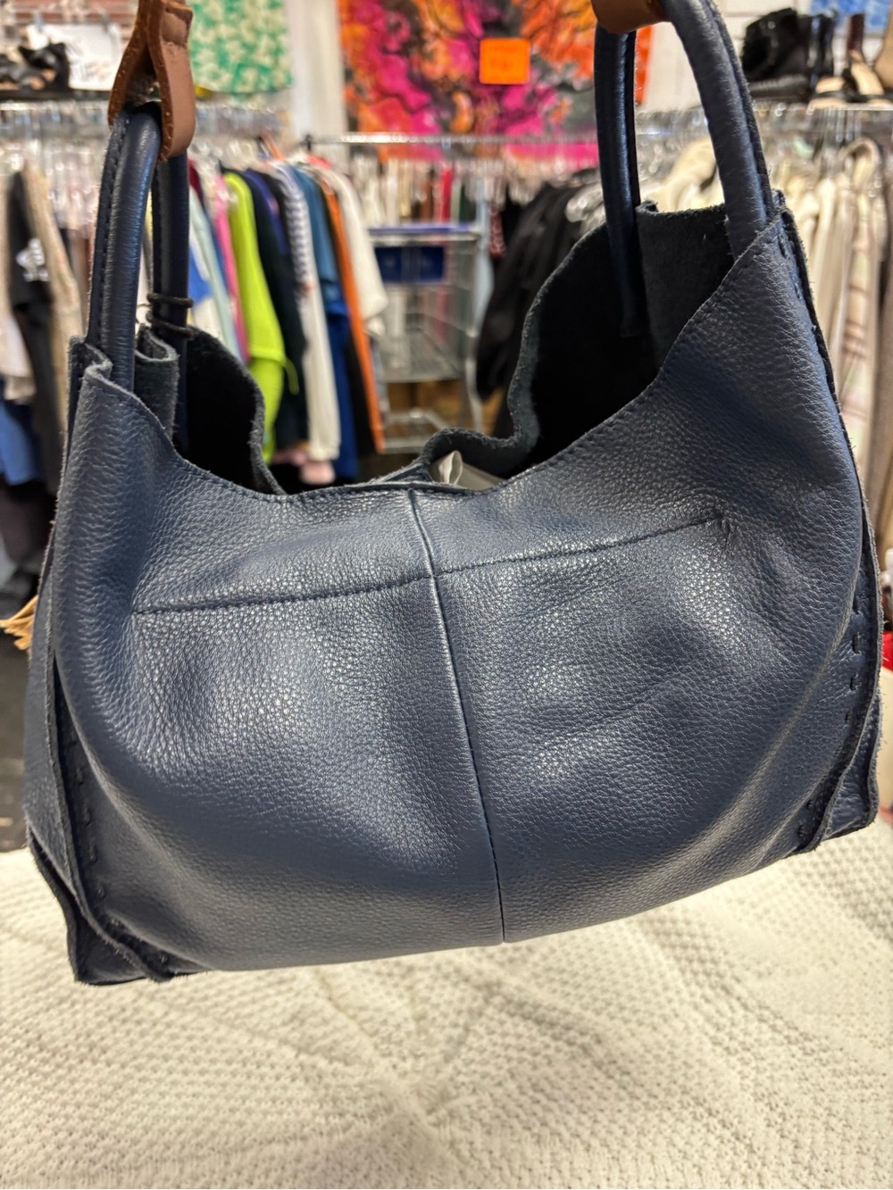 The Sak los Feliz slouch Navy Leather Tote with Brown Shoulder Handle - Picture 4 of 6